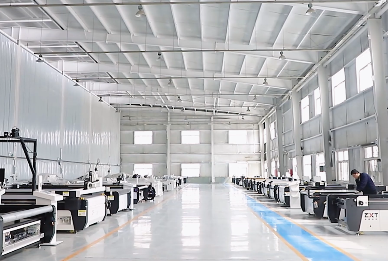 振動刀切割機車間